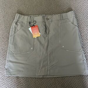 Eddie Bauer beige skirt